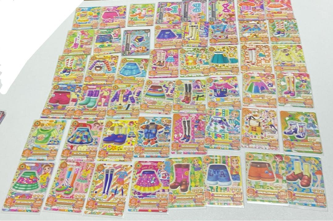 アイカツ　カード・バインダー・ステッカーなどまとめセット