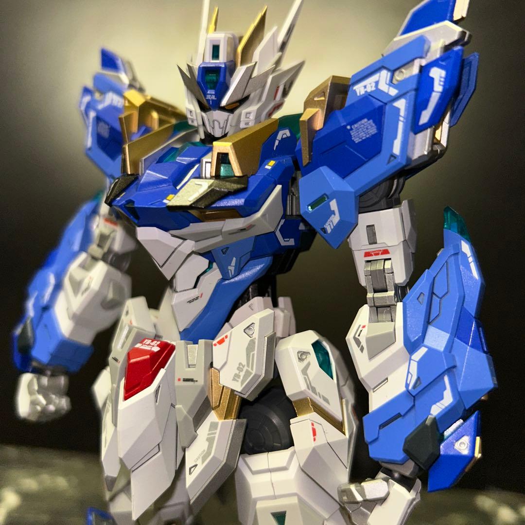 中華プラモ　SNAA無限新星1/100BladeKing刃皇　プラモデル完成品