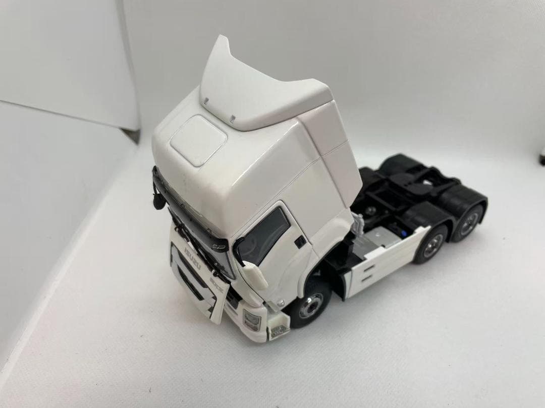 406-006 トレーラー 1/32 いすゞ ギガ ISUZU EXZ ホワイト
