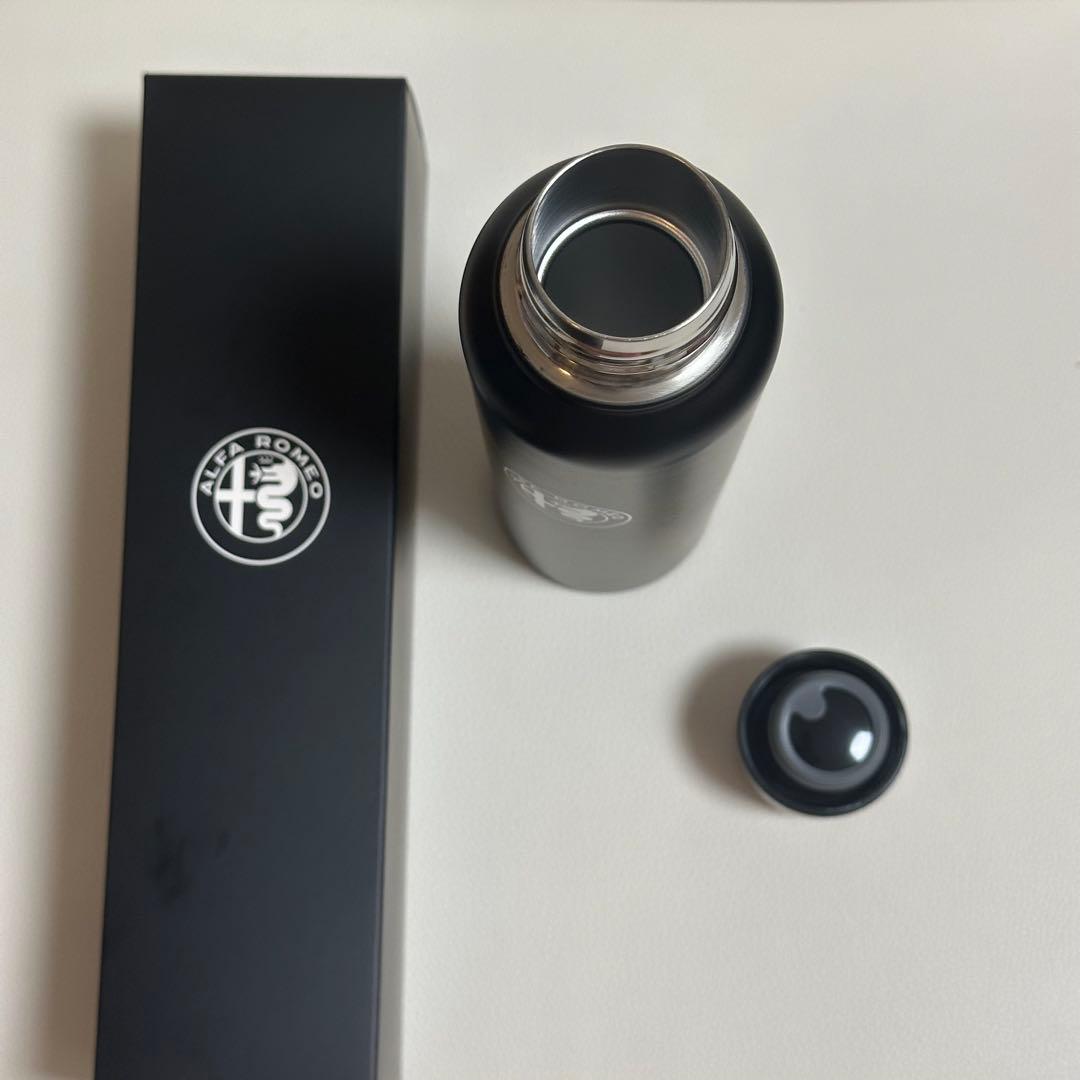 【貴重！新品】アルファロメオ ステンレス サーモボトル ＆ ポーチ