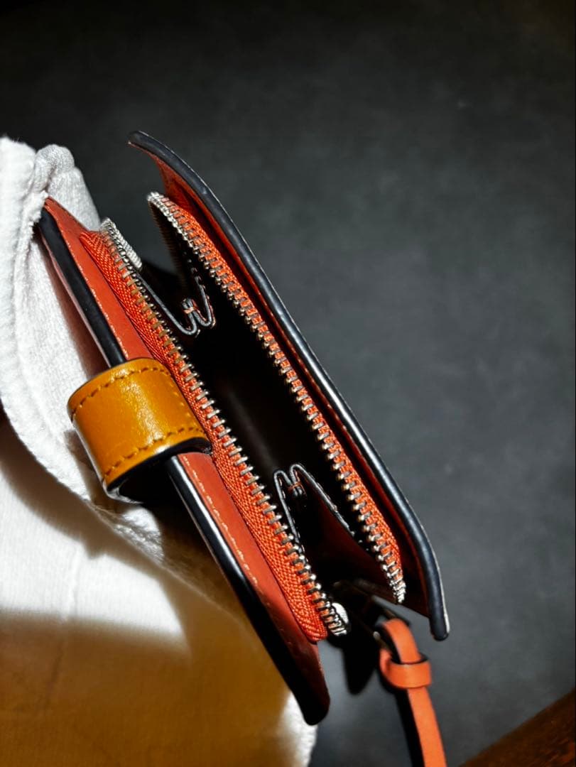 年始特価セール LOEWE ベージュ 二つ折り財布