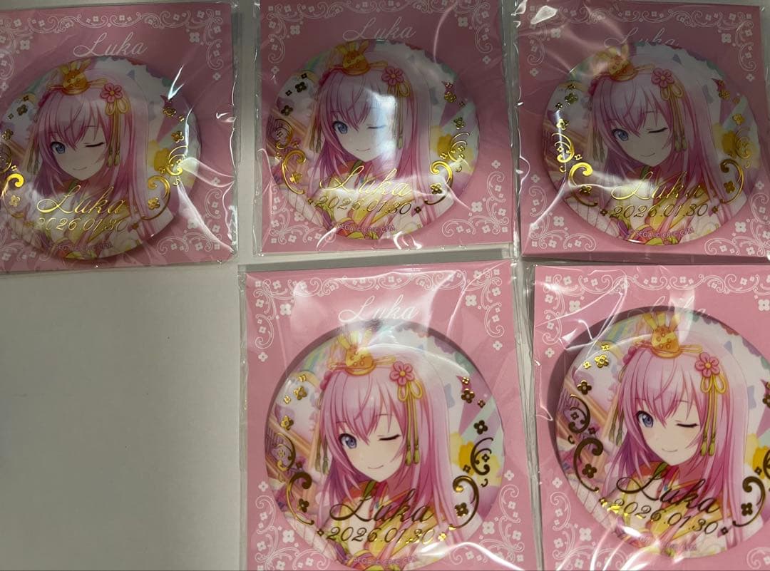 はぴこれくじ巡音ルカバースデー缶バッジ•アクスタまとめ売り