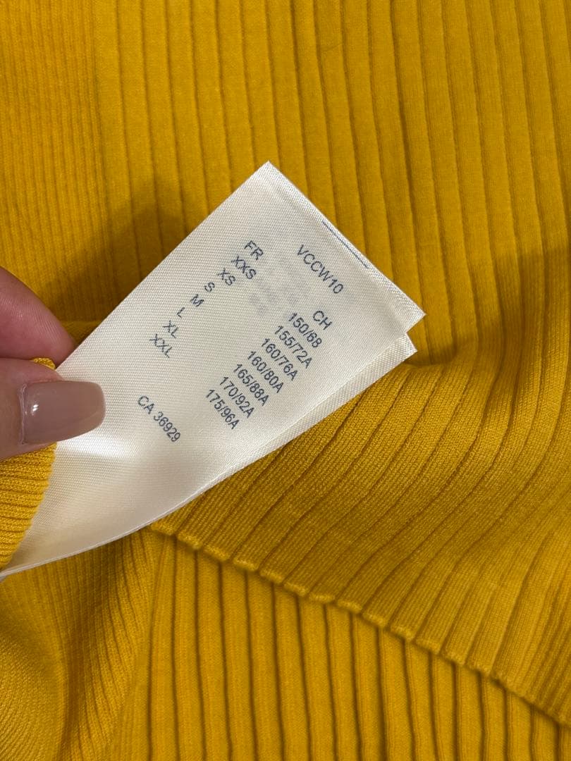 美品⭐︎LOUIS VUITTON リブニットクロップトップ