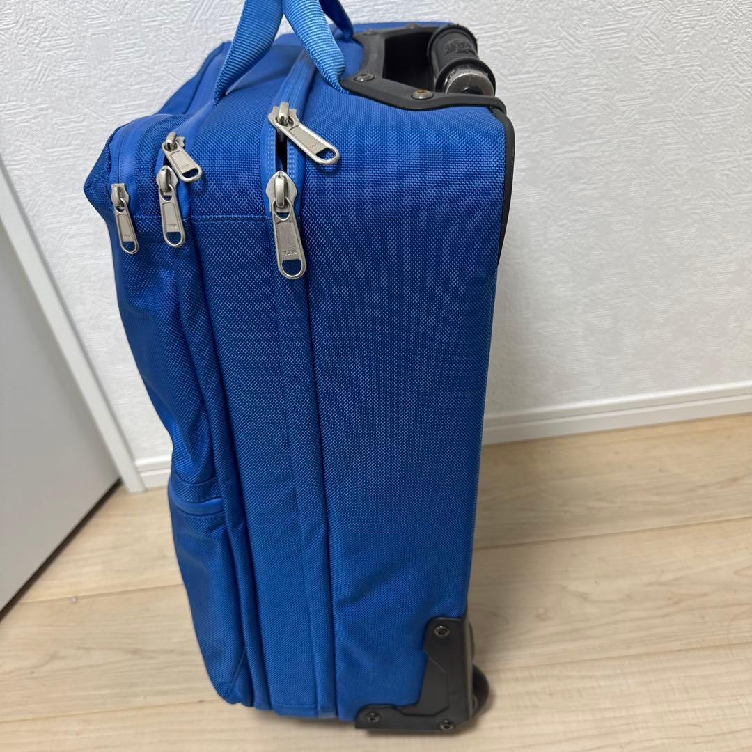 THE NORTH FACE 青色キャリーケース 中型