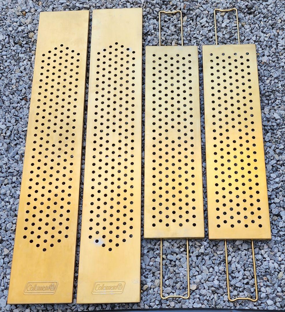 Coleman ファイヤープレイステーブル　限定色ゴールド 囲炉裏テーブル