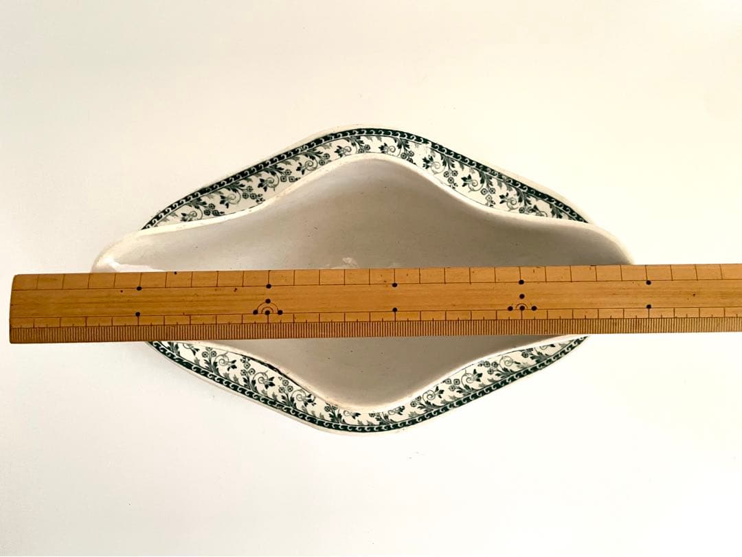 フランス　アンティーク　フリルエッジのソーシエール