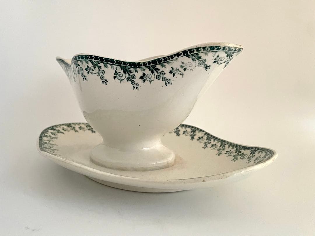 フランス　アンティーク　フリルエッジのソーシエール