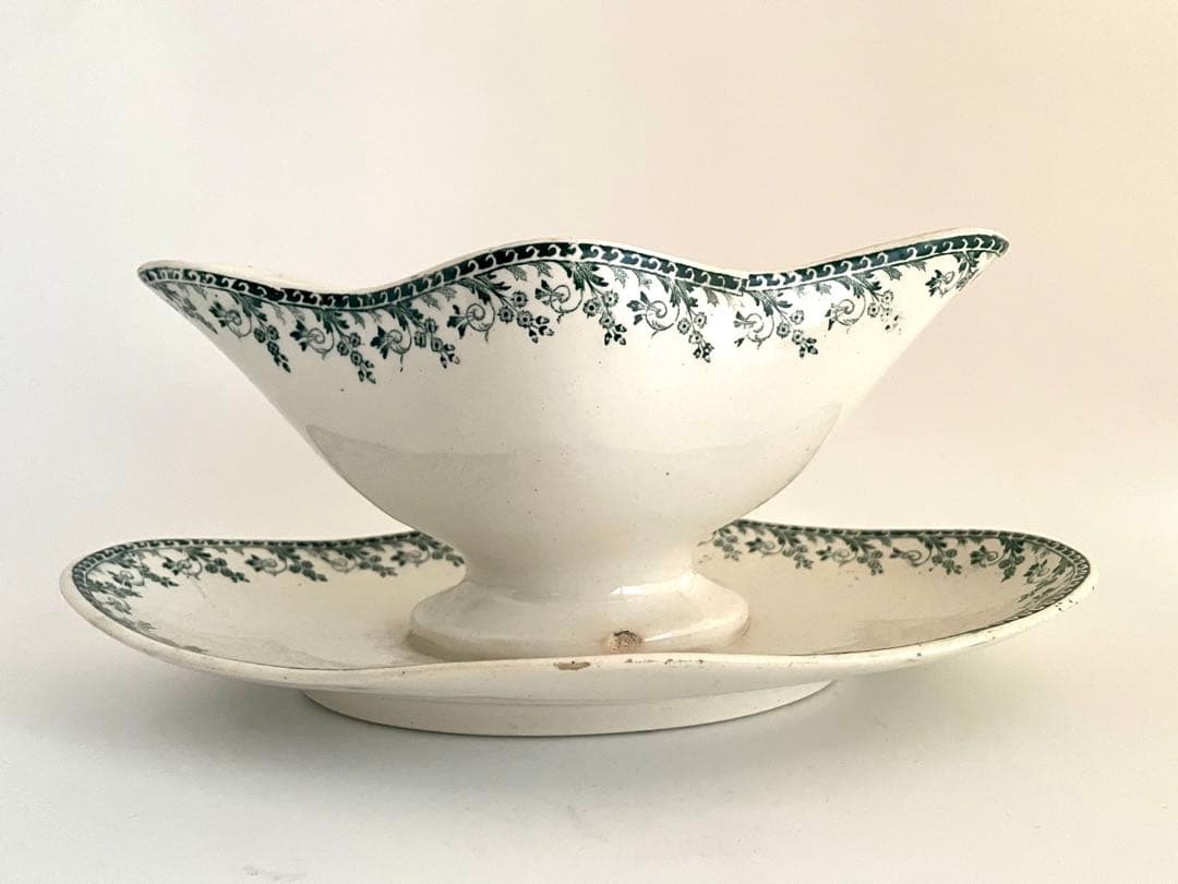 フランス　アンティーク　フリルエッジのソーシエール