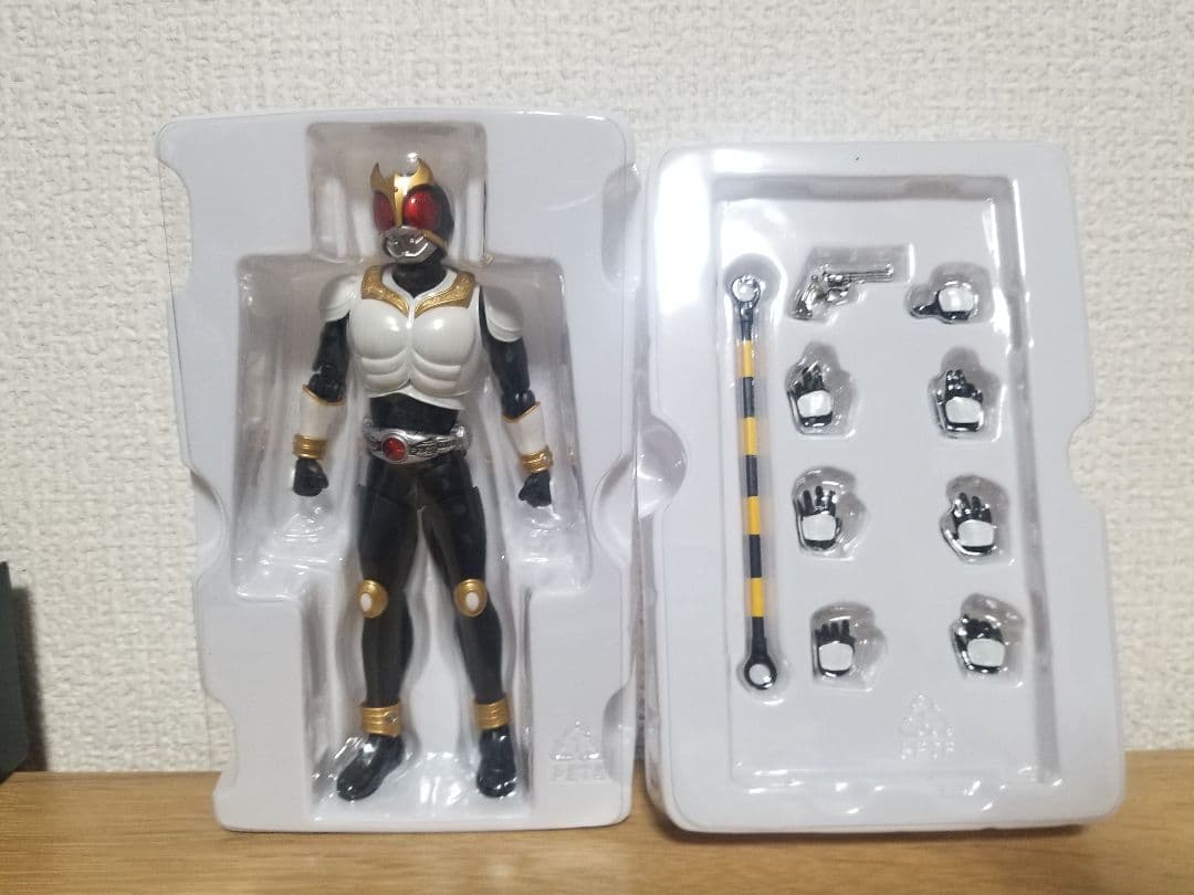 仮面ライダークウガ　真骨彫　グローイングフォーム