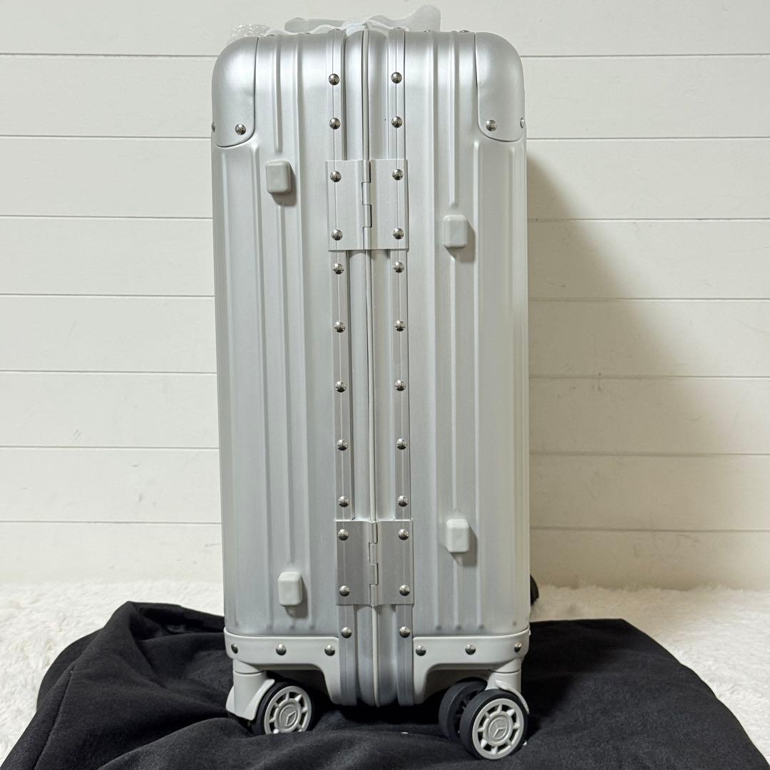 新品✨ メルセデス・ベンツ アルミスーツケース　キャリーケース　32L