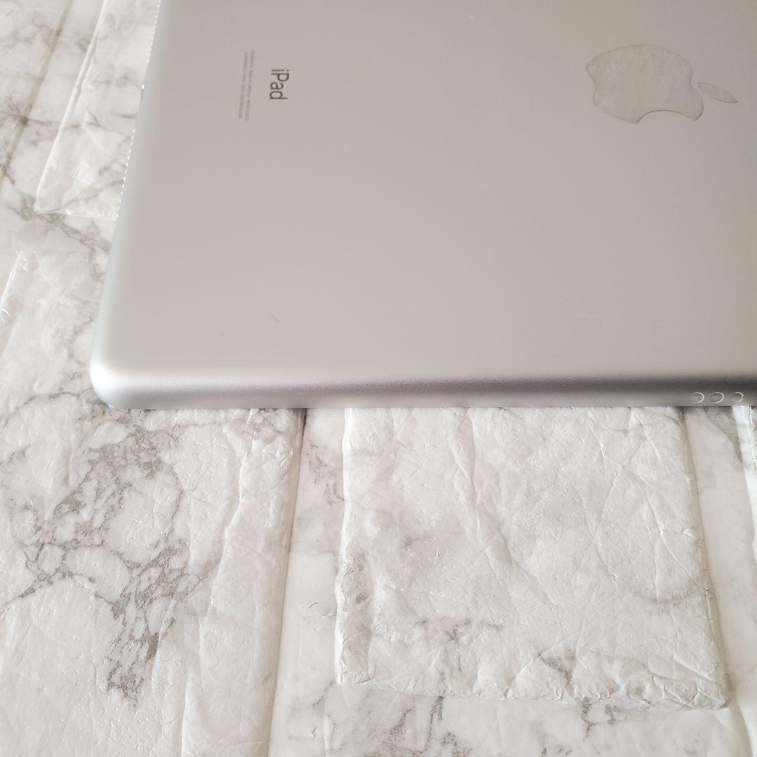 256 iPad 8世代 32GB SIMフリー シルバー