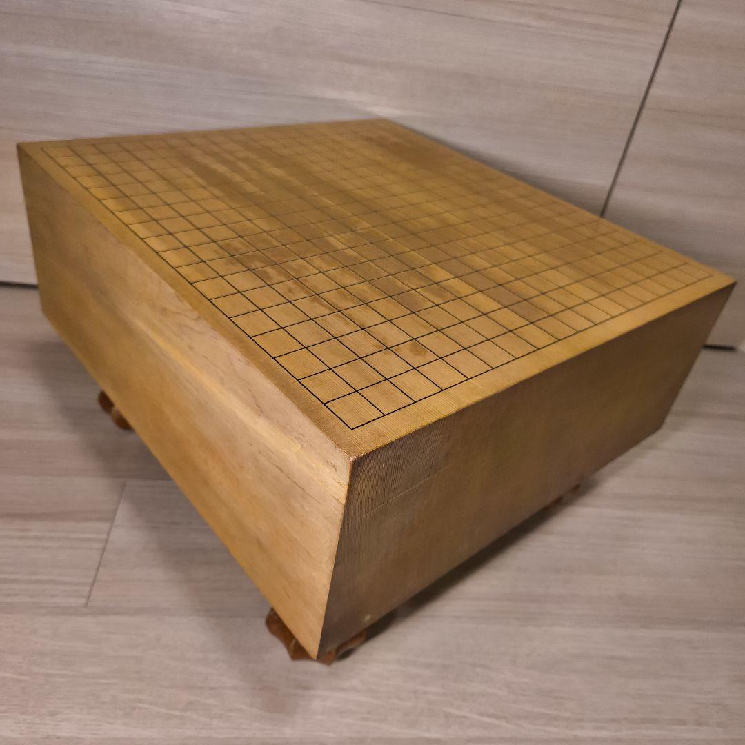 【囲碁 足付 高級碁盤】貴重 極厚 5寸6分 本榧 天地柾目 へそ有り