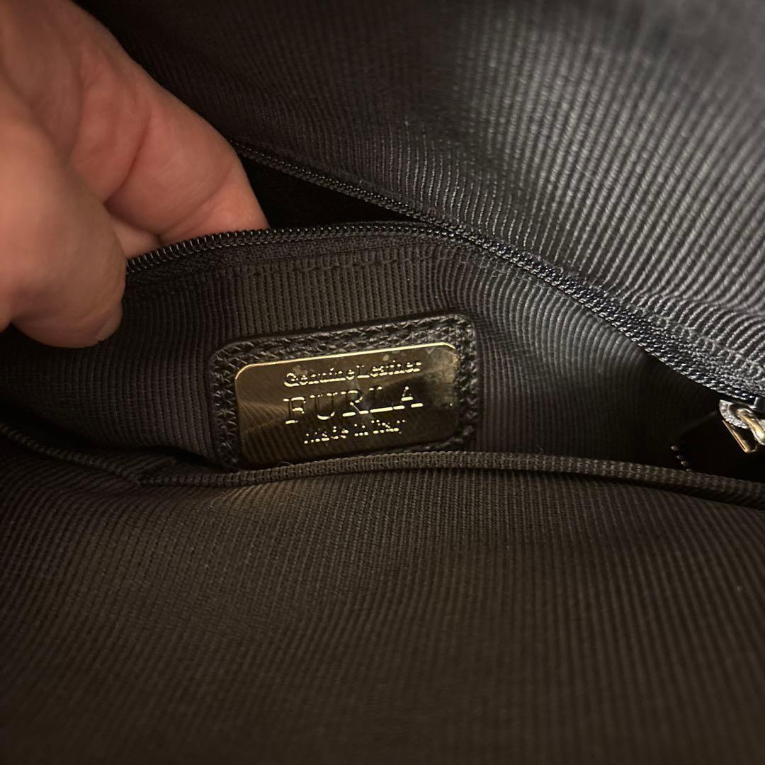 FURLA ブラック レザーハンドバッグ美品
