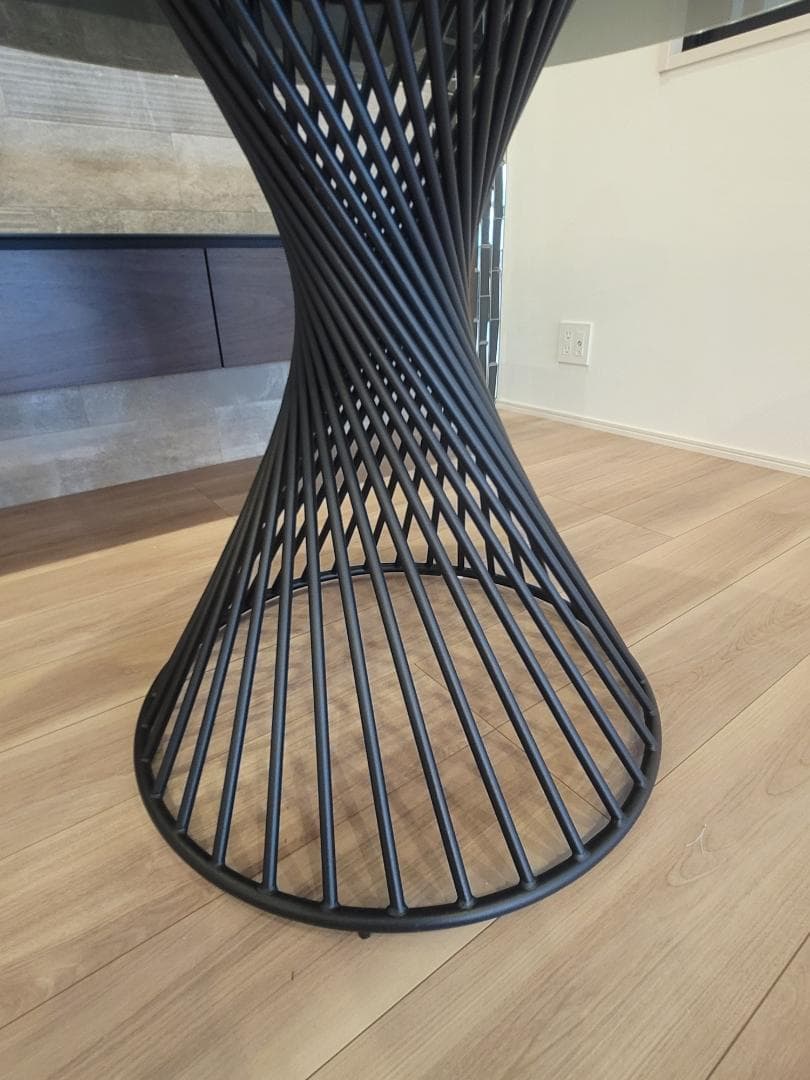 ダイニングテーブル◆円形◆ガラス天板◆天板直径120cm◆モデルルーム展示品