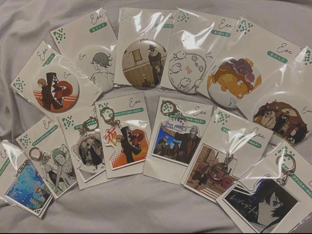 Eve 歌い手 缶バッジ&ダイカットアクリルキーホルダー