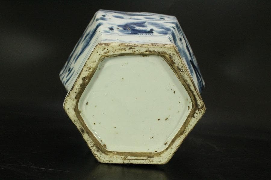 中国美術 青花 古染付 楼閣山水紋 六方 瓶 高25.5cm(RC991)