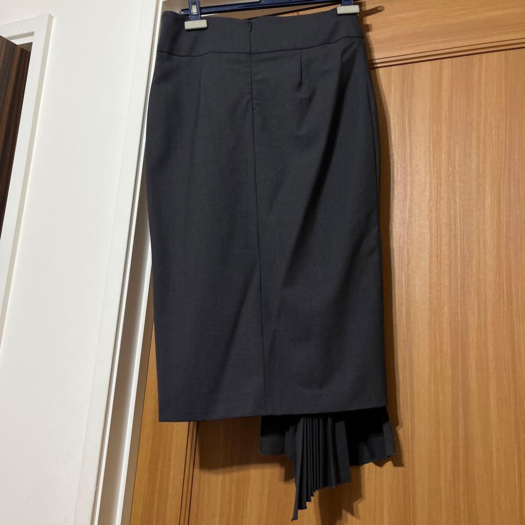 ブルネロクチネリ　スカート