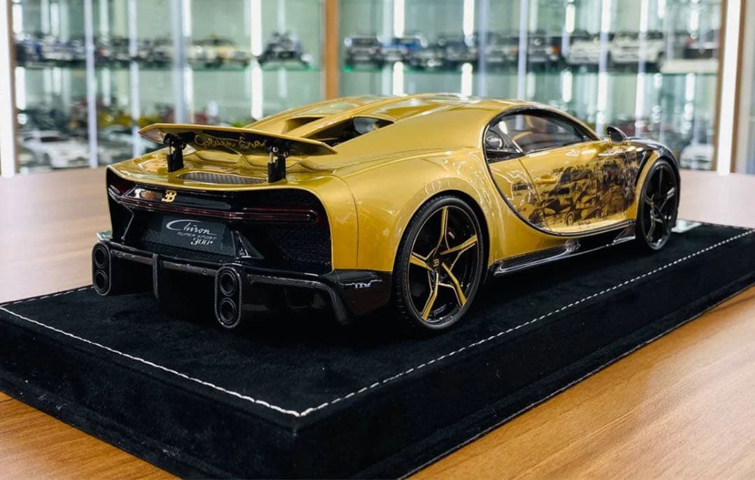 入手困難 HH モデル 1/18 ブガッティ シロン ゴールデンエラ ミニカー