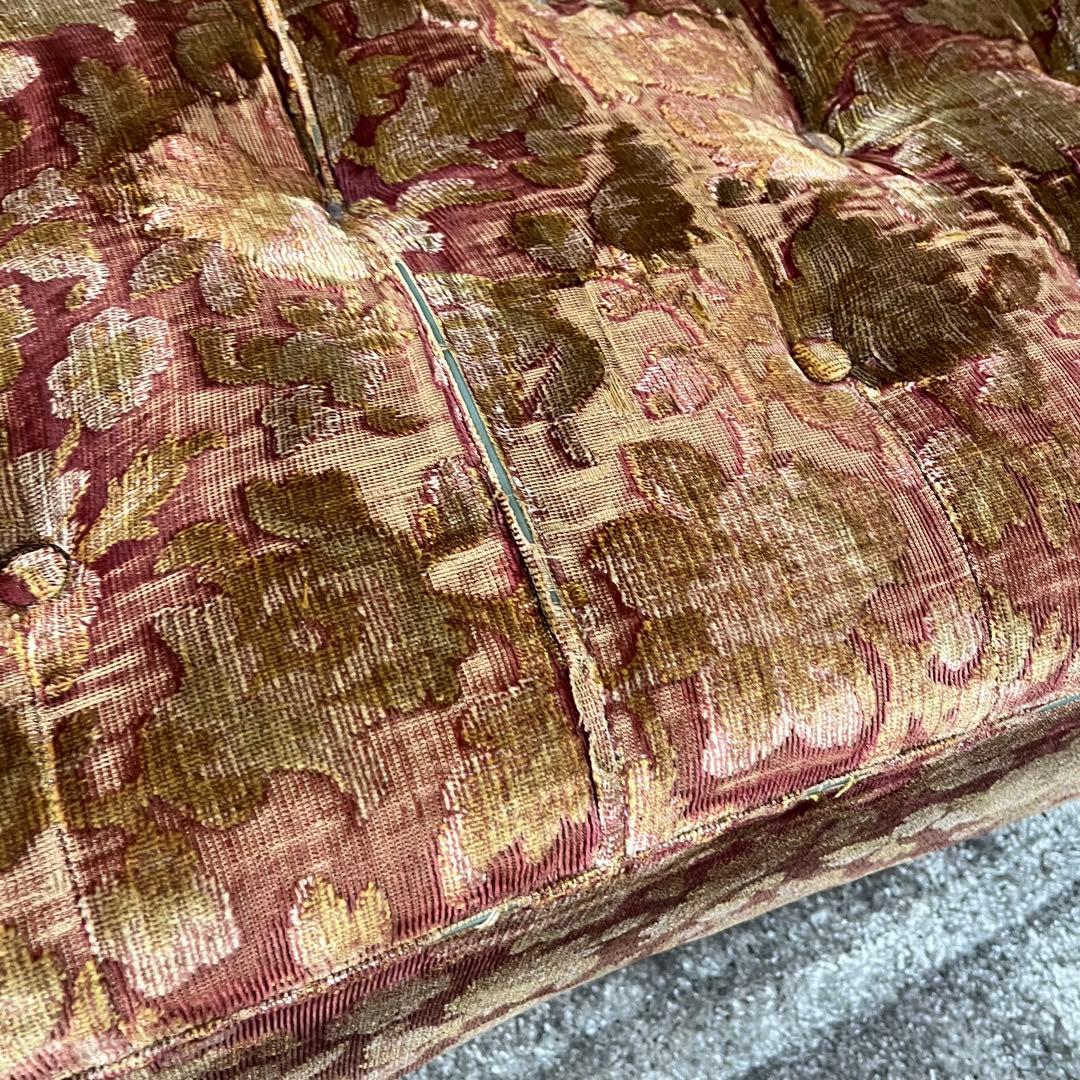 9/10日まで。配送・設置費用込み　商品代500円　　肘掛付き　3人掛けソファー