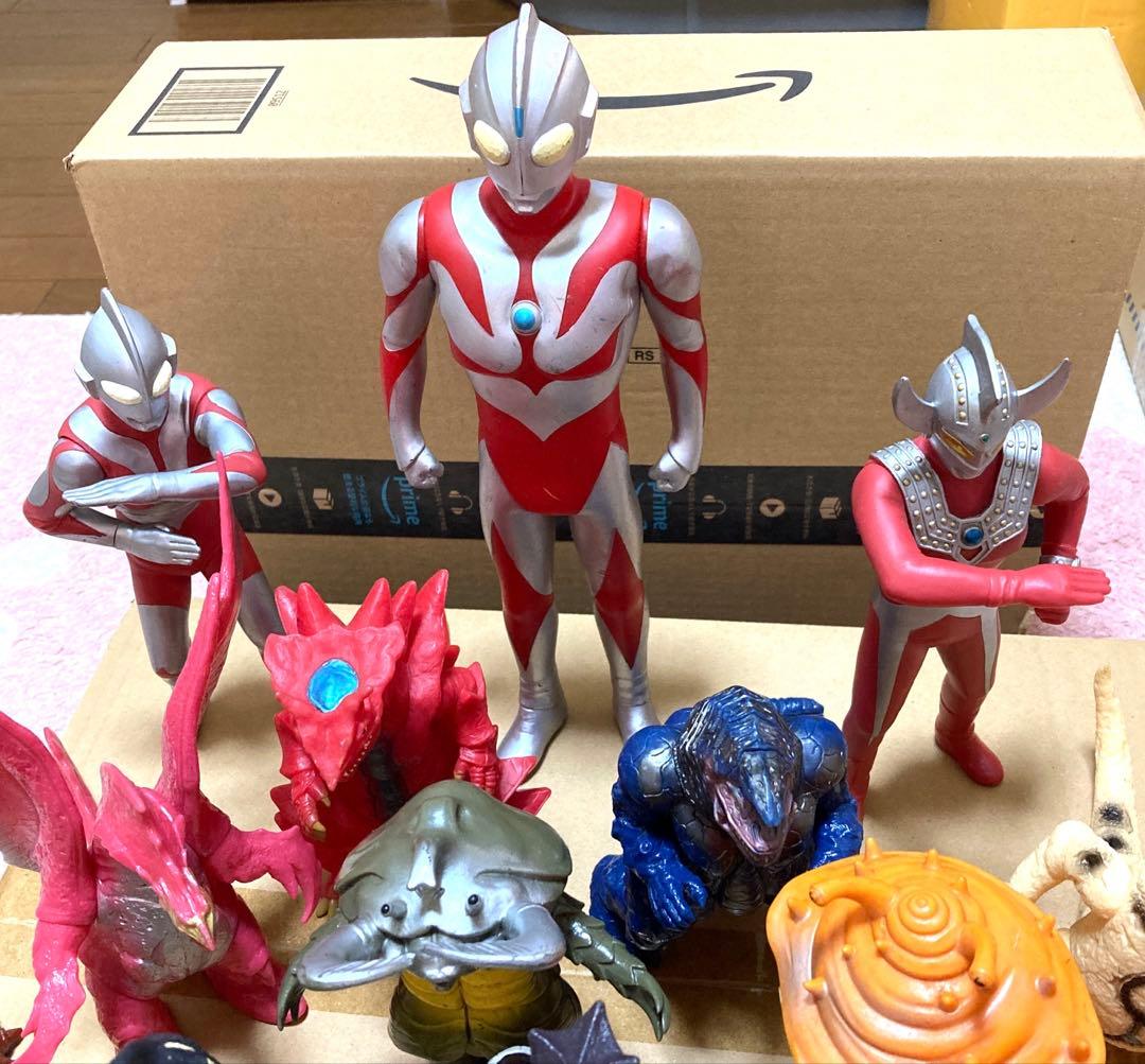 ウルトラマンシリーズ 怪獣フィギュア 合わせて14体セット　まとめ売り