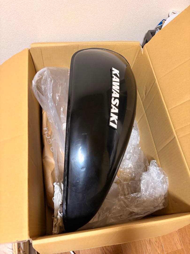 KZ900 外装　タンク　カウル