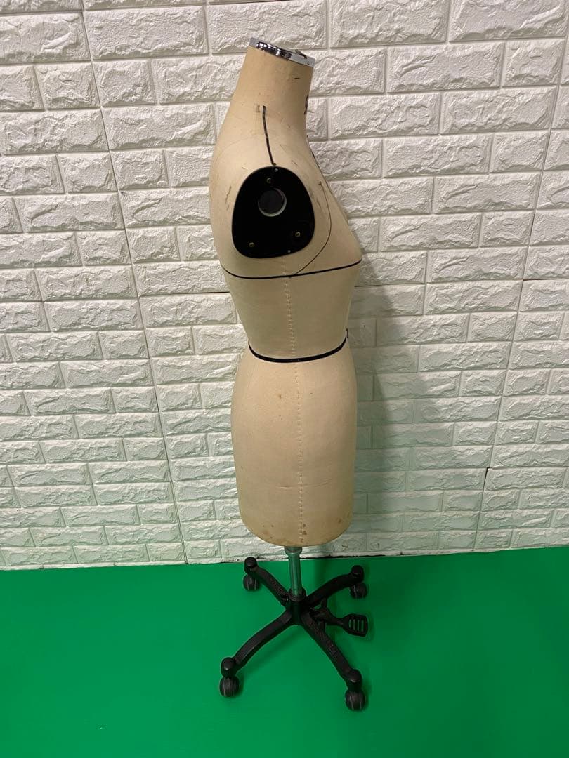 東京キイヤ トルソー マネキン ボディ ライン入り