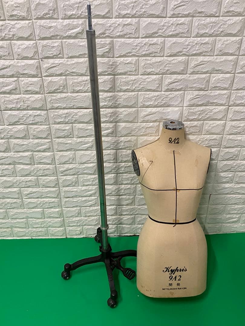 東京キイヤ トルソー マネキン ボディ ライン入り