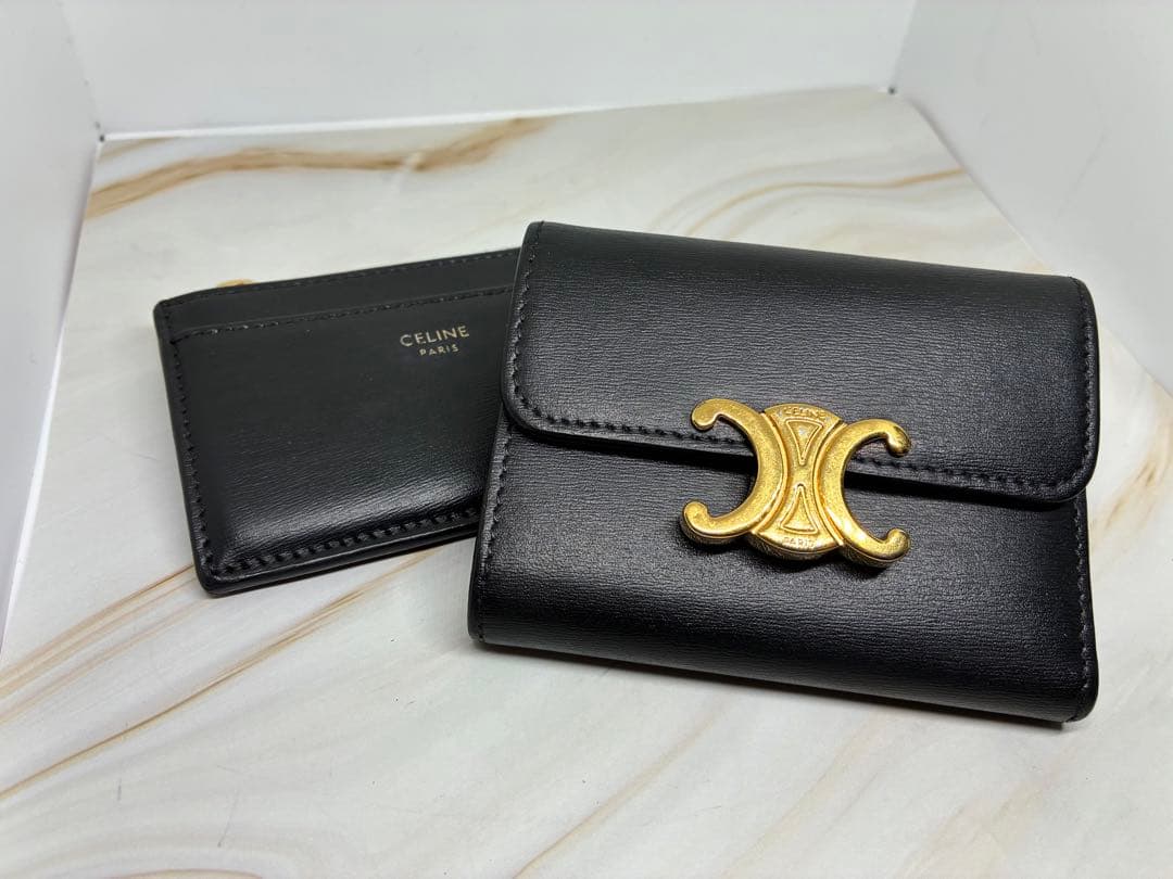 CELINE トリオンフ シャイニーカーフスキン コンパクトウォレット ブラック