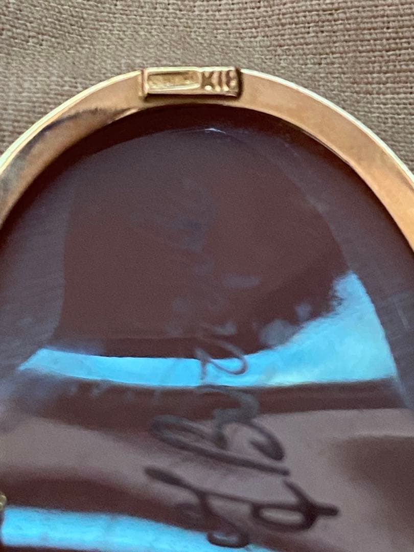 オーバル型カメオブローチ