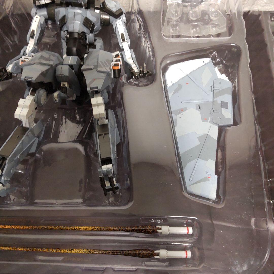 破損あり　千値練 RIOBOT メタルギア サヘラントロプス