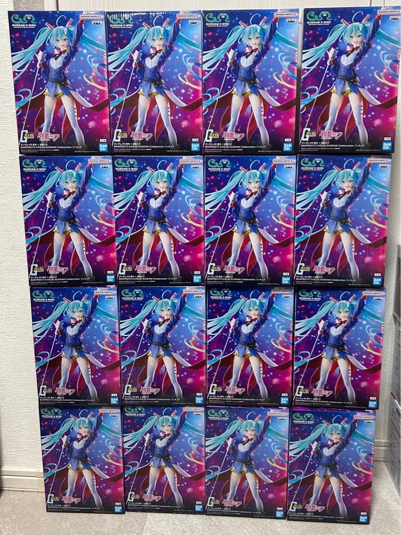 ガンダム45周年×初音ミク　BANPRESTO EVOLV 16個セット