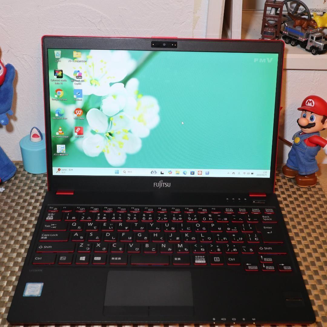 Win11人気の赤8世代Corei7/SSD/メ12G/無線/カメラ/TypeC