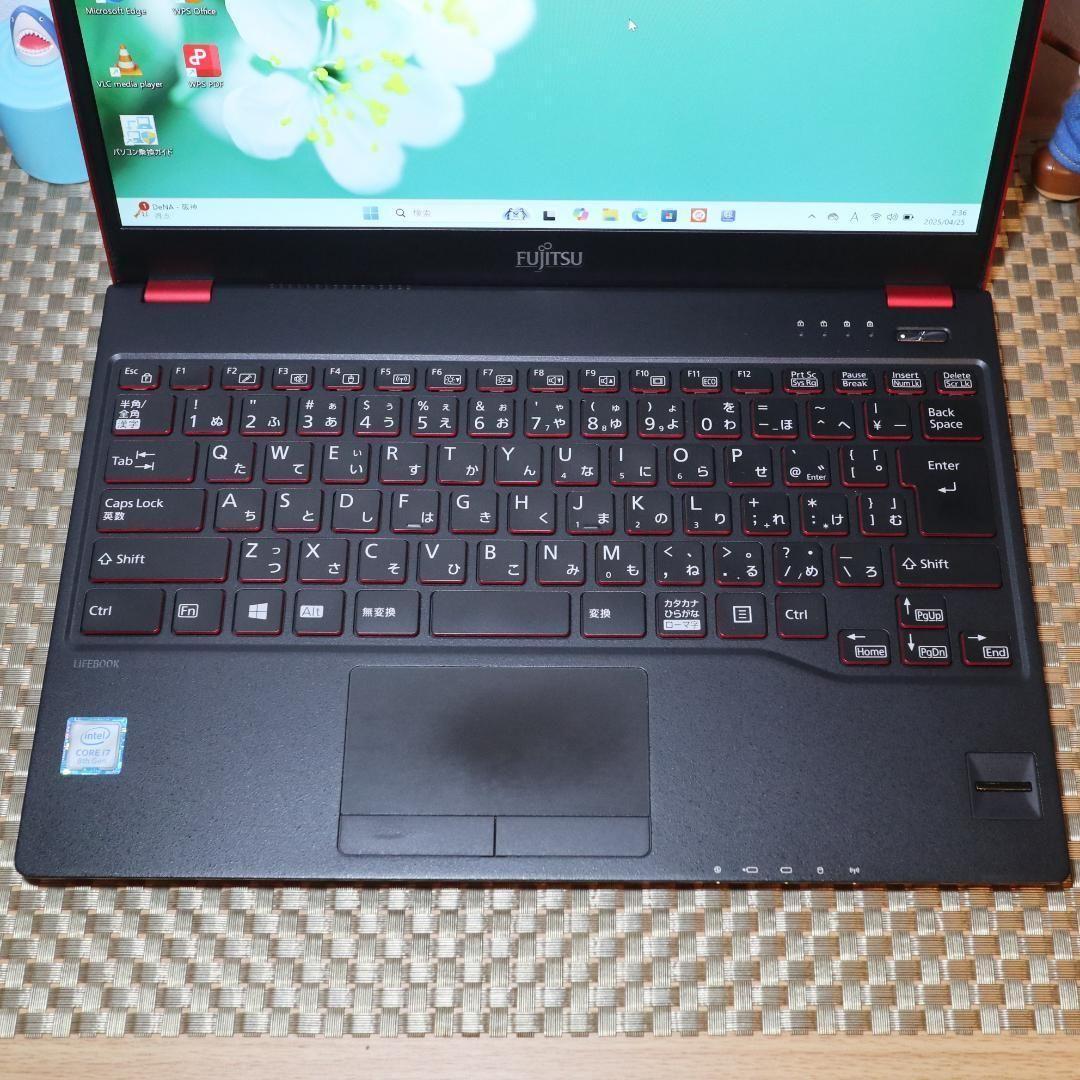 Win11人気の赤8世代Corei7/SSD/メ12G/無線/カメラ/TypeC