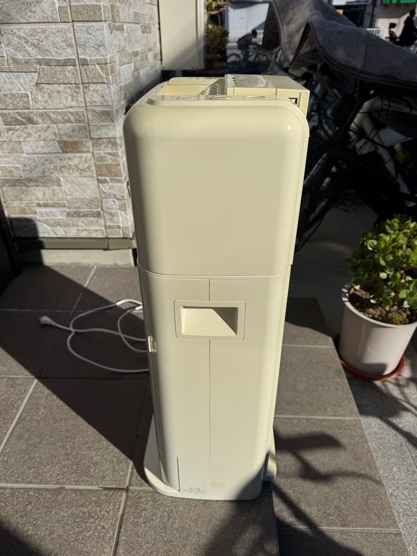 サーキュレーター衣類乾燥除湿機/JDC-K80-W