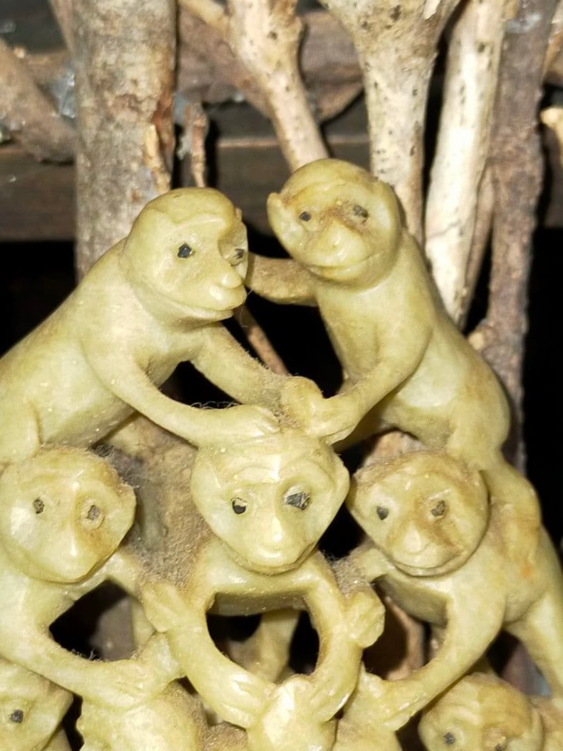 中国　緑石　石　彫刻　とても古い　骨董　古玩