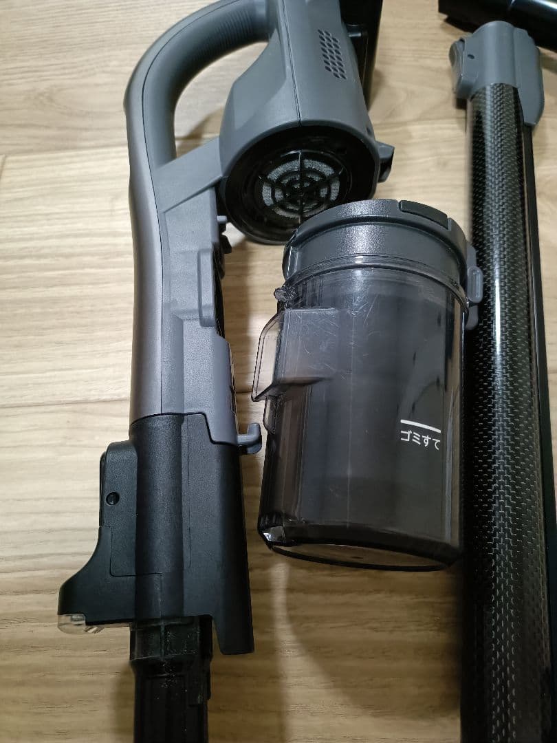 24年製東芝 トルネオ VC-CLW32 コードレス掃除機