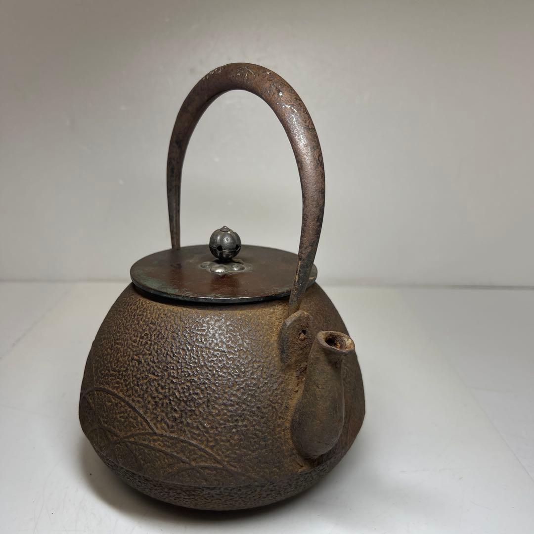 龍文堂　在銘　銀象嵌　鉄瓶　1449g タルサ　東さ7-1201☆2F