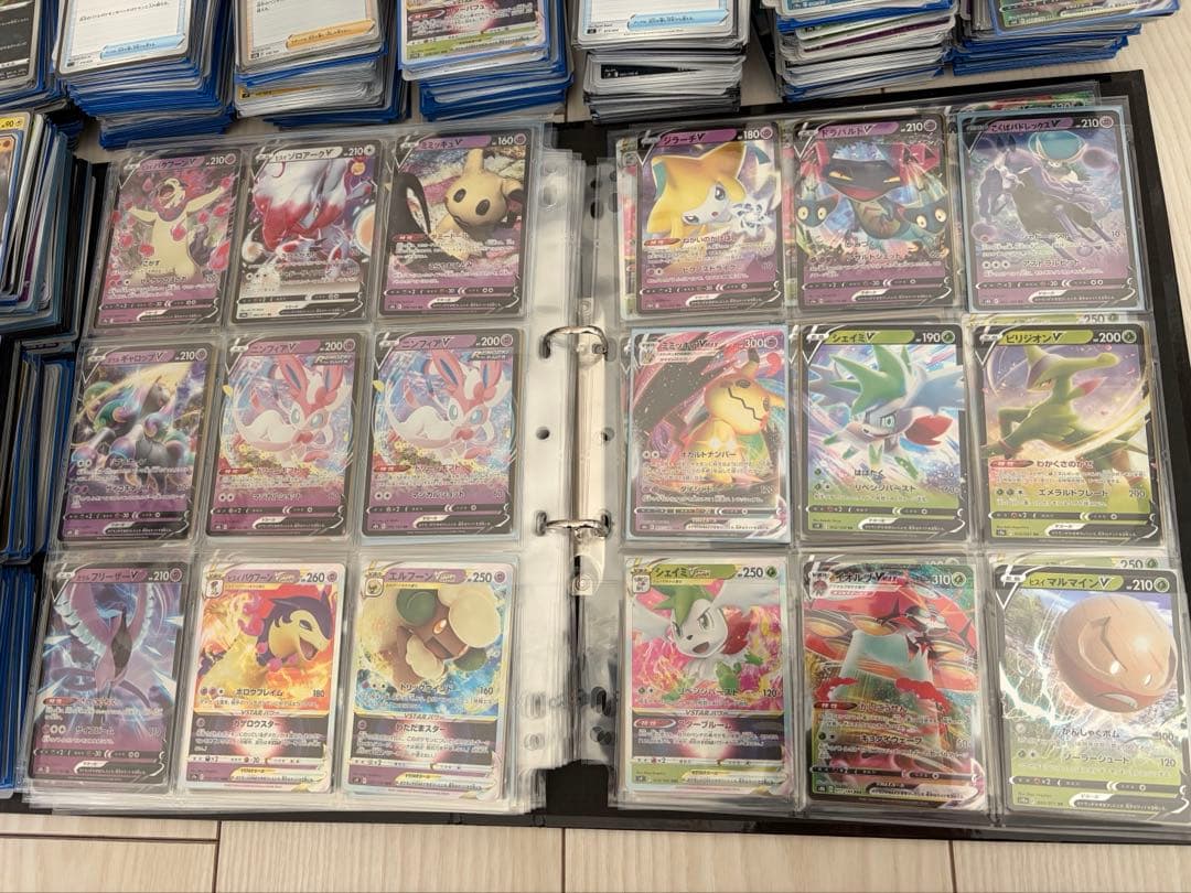 ポケモンカード引退品　2000枚前後の超大量品！
