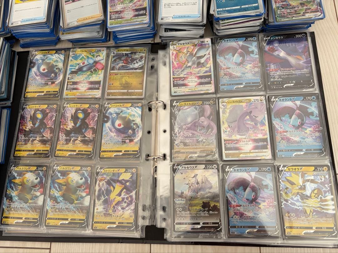 ポケモンカード引退品　2000枚前後の超大量品！