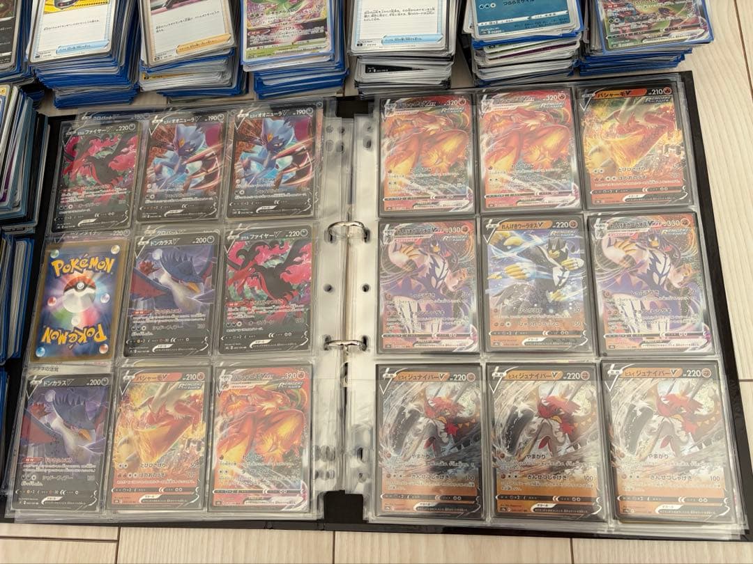 ポケモンカード引退品　2000枚前後の超大量品！