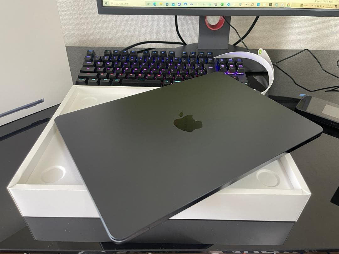 Apple 2024 MacBook Air M3チップ搭載13インチ