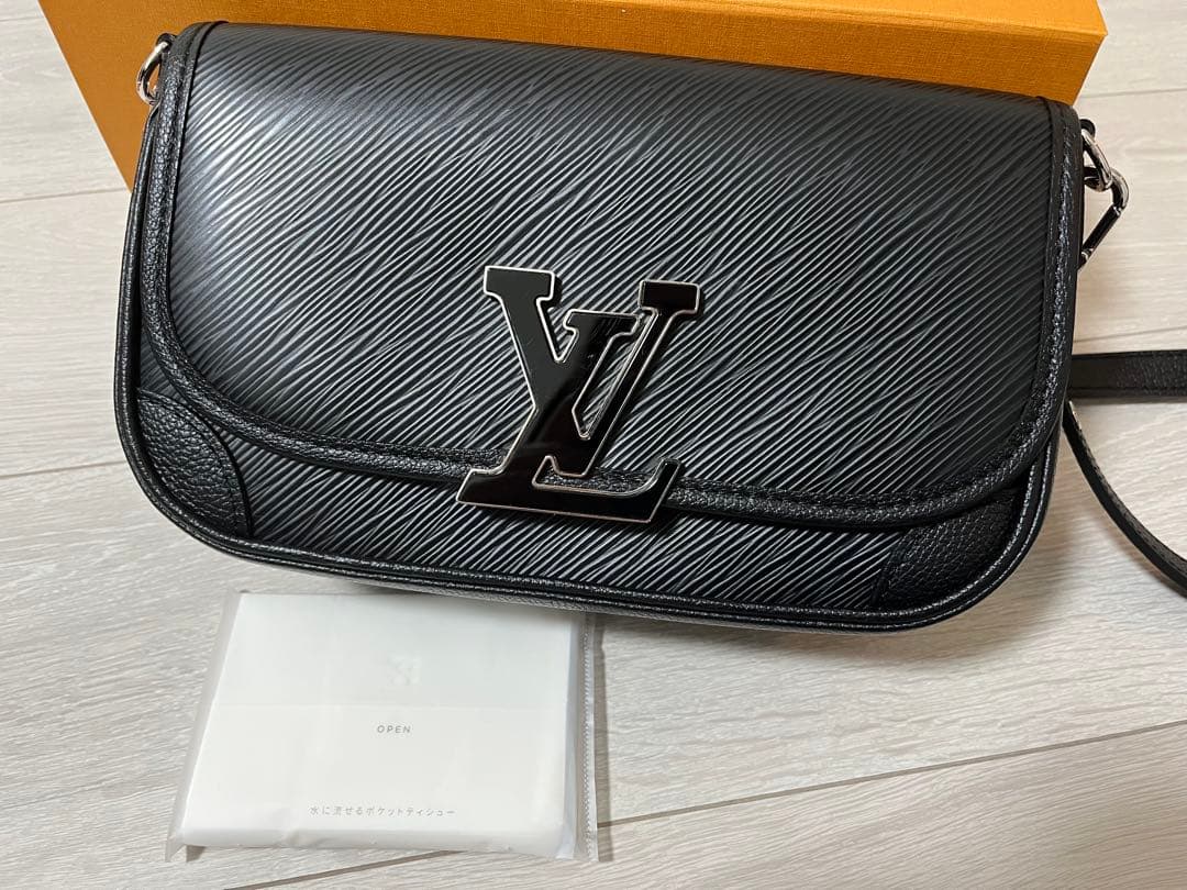 【まるまる】Louis Vuitton ショルダーバッグエピレザー ビュシ