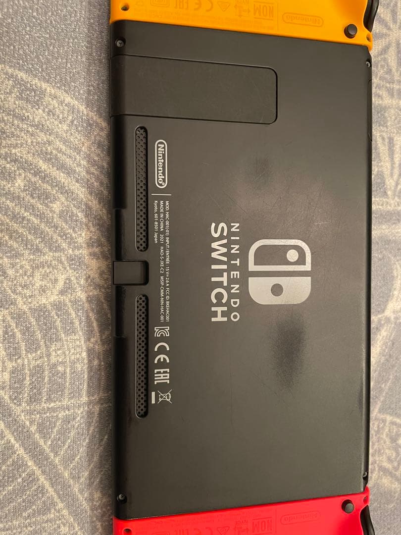 美品Nintendo Switch 本体 赤/黄　任天堂Store ニンテンドー