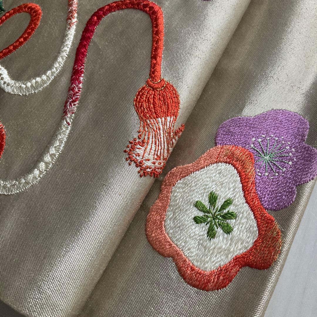 アンティーク名古屋帯　大正ロマン　上質な刺繍　と金駒刺繍　正絹　N8-25
