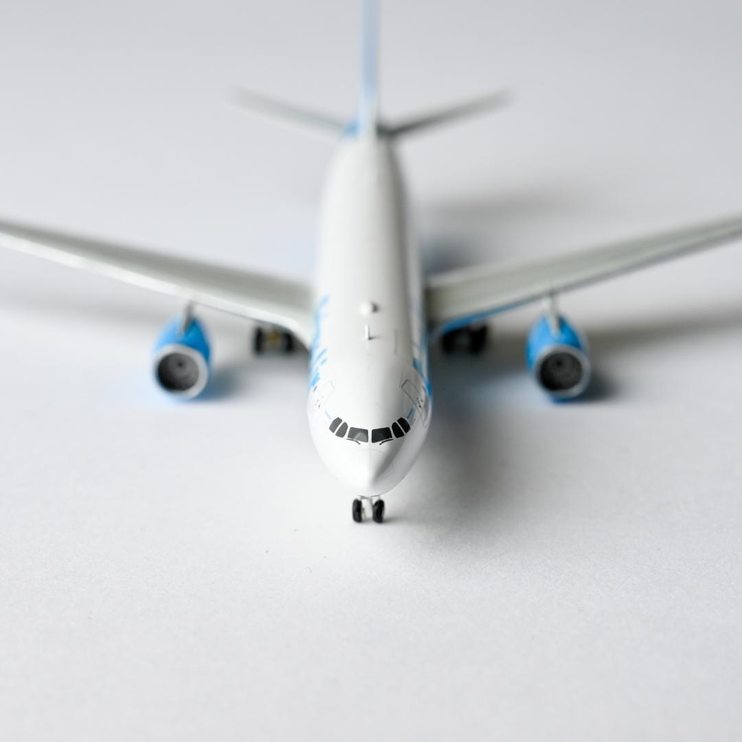 アマゾン Prime Air A330-300 P2F 貨物機 1/400