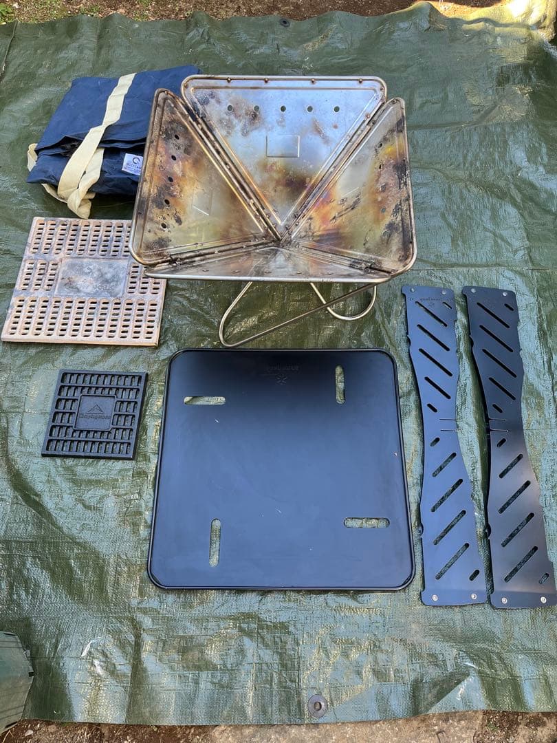 スノーピーク焚火台Lサイズ（旧タイプ・HEAD QUATER）