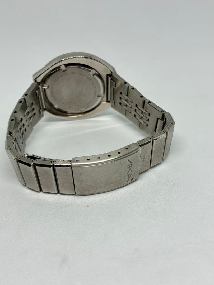 希少✨SEIKO ALBA AKA V707-0A10 クォーツ 腕時計　レッド