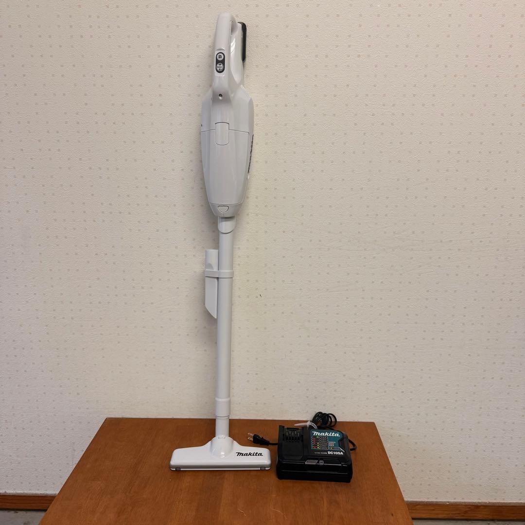 ● 美品 マキタ 掃除機 CL107FD 充電式クリーナー