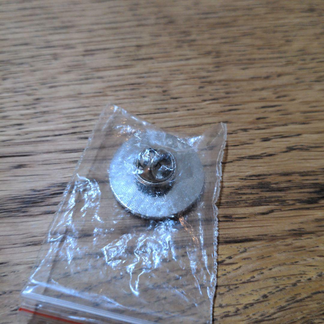 ラフロイグ ピンバッジ