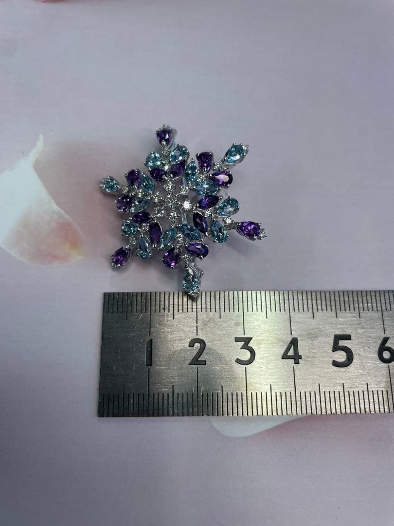 TASAKI 雪の結晶　ブローチ　値下げ‼︎